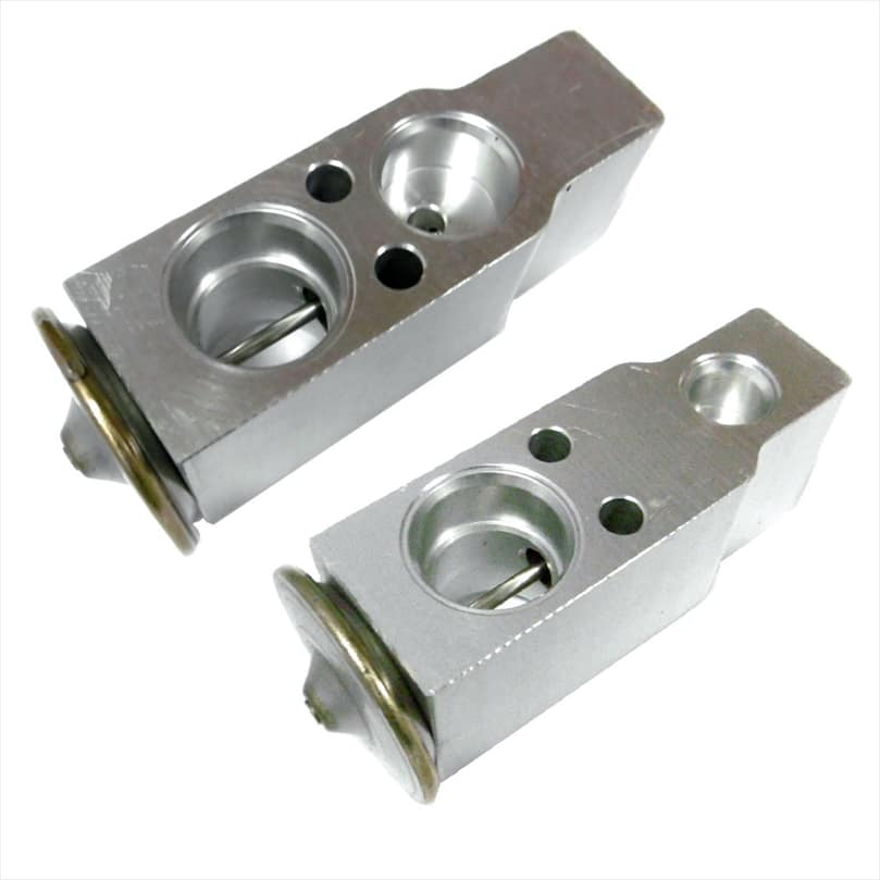 260944.jpg EXPANSION VALVE FOR TOYOTA COROLLA/ LAND CRUISER - Image 1