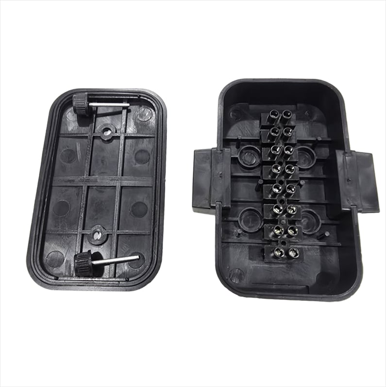 JB8W.jpg SECURE JUNCTION BOX FOR ELECTRICAL CONNECTIONS 8-WAY - Image 1